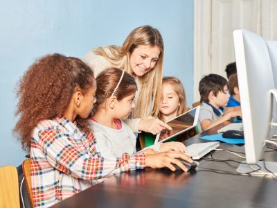 Locandina del webinrar: "GECO nella Terapia Occupazionale: esperienze concrete di conquista di autonomia"